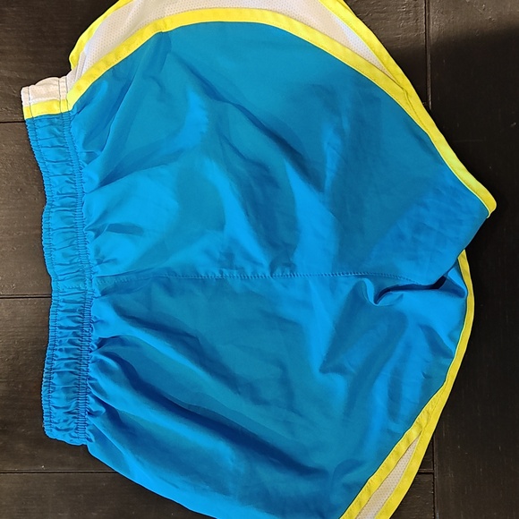 5 pair Nike Dri fit shirts size Small - Picture 7 of 16